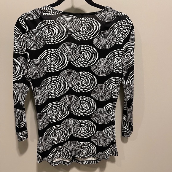 Cable & Gauge Black & White stretchy Medium Only worn once or twice - Picture 2 of 9